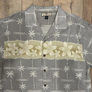 Tommy Bahama Men’s Large Gray Silk Hawaiian Wood Buttons Button Down Camp Shirt